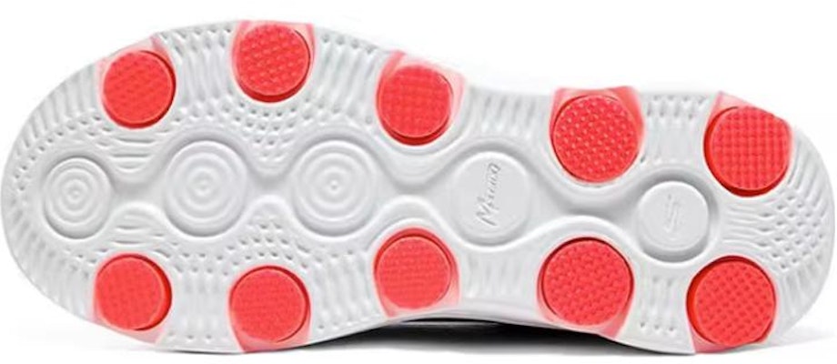 Skechers Go Run 7.0 舒適百搭 耐磨透氣 低筒 跑步鞋 女款 灰紅色 Shop Skechers Go Run 7.0 舒適百搭 耐磨透氣 低筒 跑步鞋 女款 灰紅色