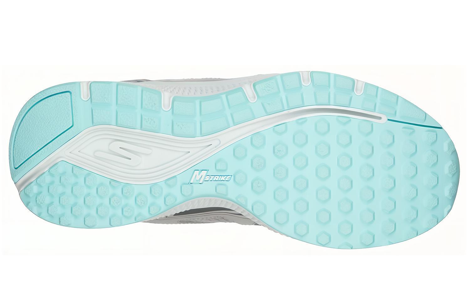 Shop Skechers Go Run Consistent 低筒跑步鞋 女款 灰綠