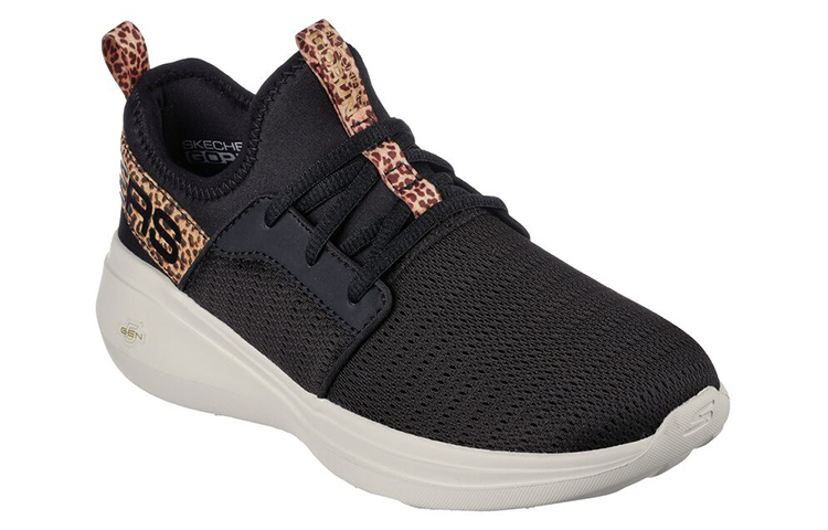 Lookbook Skechers Go Run Fast 低筒運動休閒鞋 女款 黑