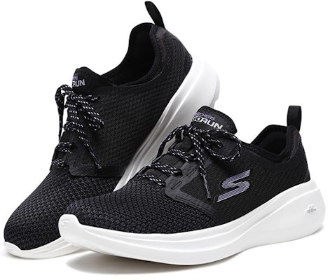 (W) Skechers GO RUN Fast 'Hitam Ungu' 15102-BKLV Lookbook (W) Skechers GO RUN Fast 'Hitam Ungu' 15102-BKLV