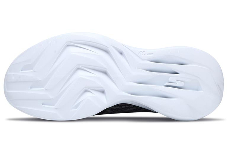 Purchase Skechers Go Run Fast 輕質低筒跑步鞋 女款 黑白色