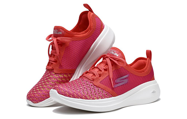 Lookbook Skechers Go Run Fast 輕質低筒跑步鞋 女款 粉紅色