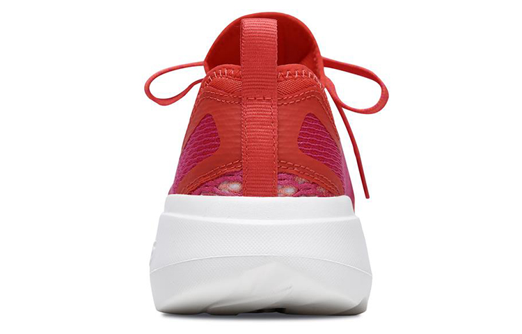 Shop Skechers Go Run Fast 輕質低筒跑步鞋 女款 粉紅色