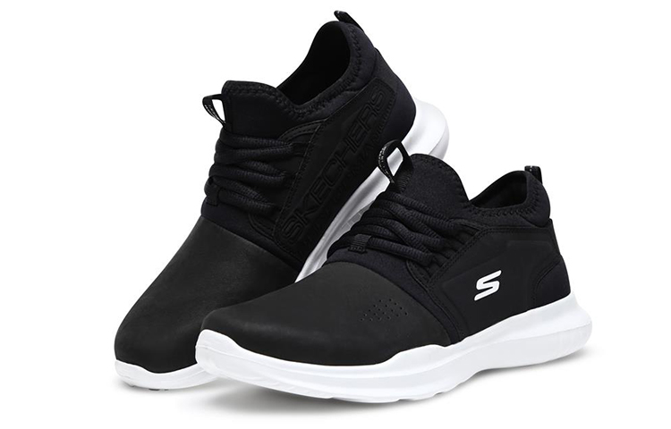 Lookbook (W) Skechers GO RUN Mojo 'Hitam' 14846-BKW