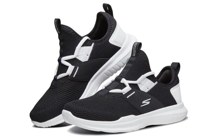 Lookbook (W) Skechers Go Run Mojo Sneakers Hitam/Putih 15122-BKW