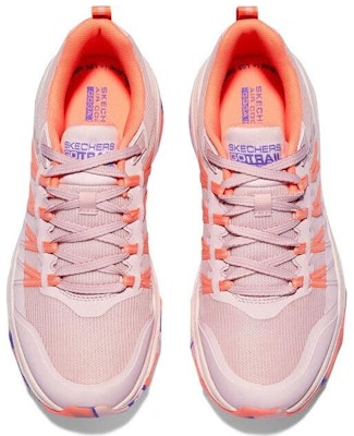 Skechers Go Run Trail 防滑耐磨 低筒 跑步鞋 女款 粉橙 Lookbook Skechers Go Run Trail 防滑耐磨 低筒 跑步鞋 女款 粉橙