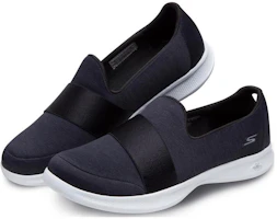Lookbook (W) Skechers Go Step Lite 'Hitam' 14722-BKW