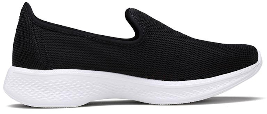 (W) Skechers Go Walk 4 'Hitam dan Putih' 14906-BKW Order (W) Skechers Go Walk 4 'Hitam dan Putih' 14906-BKW