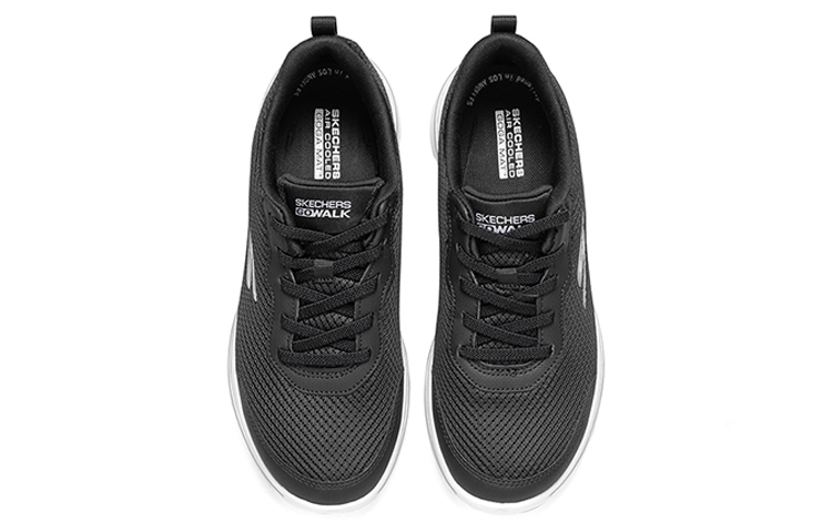 Shop Skechers Go Walk 輕便減震輕便休閒 低幫跑步鞋 女款 黑色