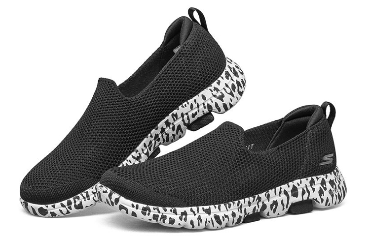 Lookbook (W) 斯凯奇 Go Walk 5 休闲便鞋 黑/白 124205-BKW