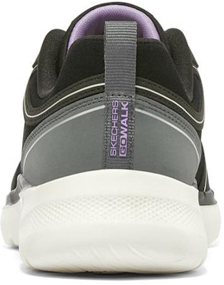 Skechers 健走系列 6 低筒 跑步鞋 女款 黑白 Shop Skechers 健走系列 6 低筒 跑步鞋 女款 黑白