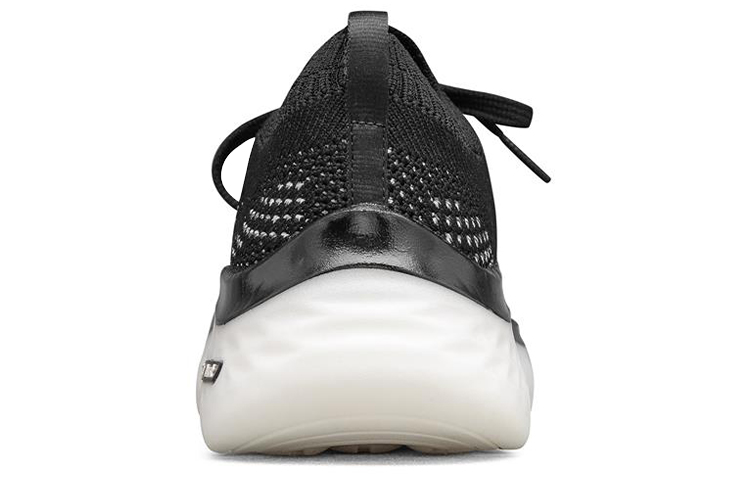 Shop (W) Skechers Go Walk Hyper Burst Baskets Basses Noir/Blanc 124593-BKW