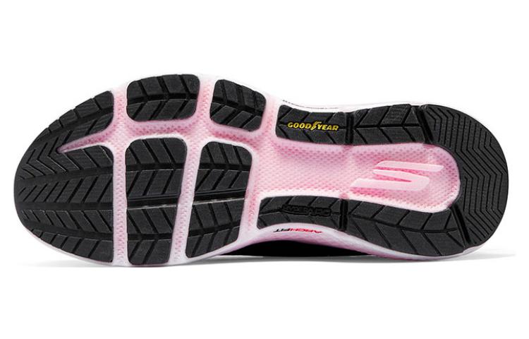 Shop Skechers GOrun Max Road 6 減震防滑 低幫 跑步鞋 女款 黑粉