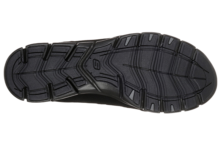 Shop (W) Skechers Gratis Baskets Basses Running Noires 22823-BBK