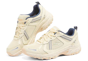 Shop Skechers 減震耐磨 拼接老爹鞋 女款 白藍