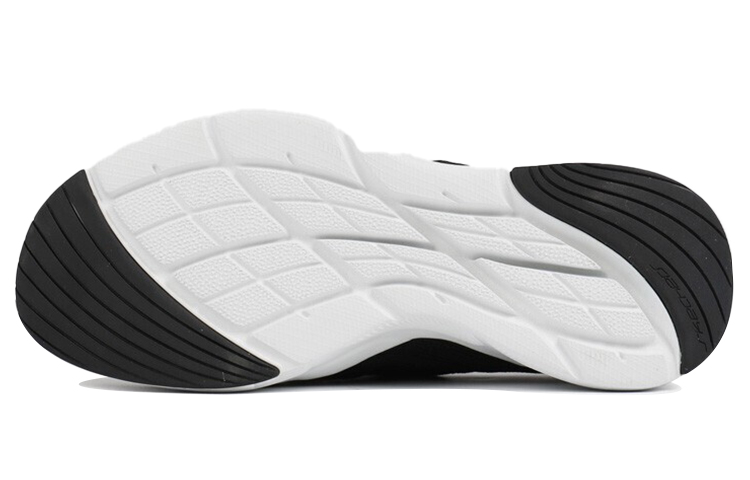 Shop (W) Skechers Negro de Caña Baja con Hebilla 66666167-BLK