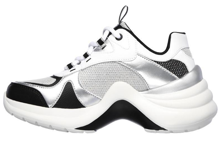 (W) Skechers Low Top 'Black and White'