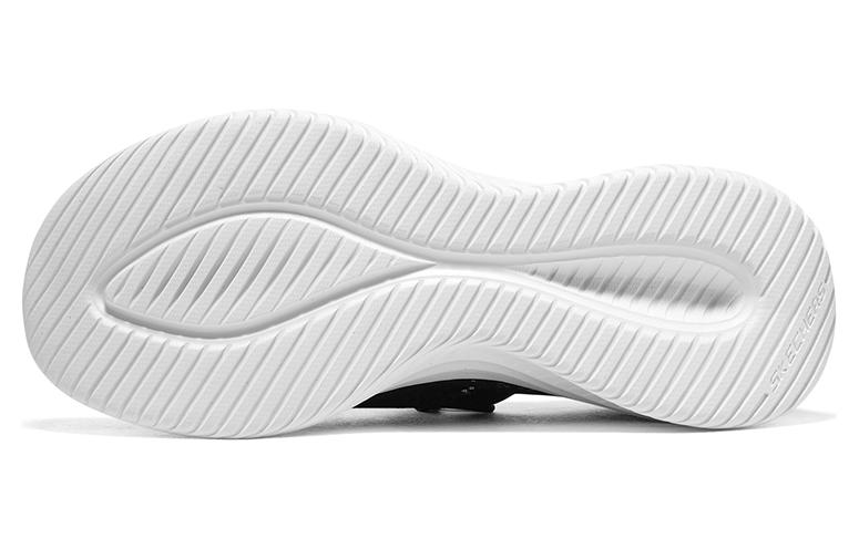 Shop Skechers 閃穿系列 閃穿鞋 減震防滑耐磨 低筒 運動休閒鞋 女款 黑白