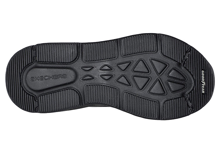 Shop Skechers Max Cushioning Delta Megara 低幫跑步鞋 女款 黑