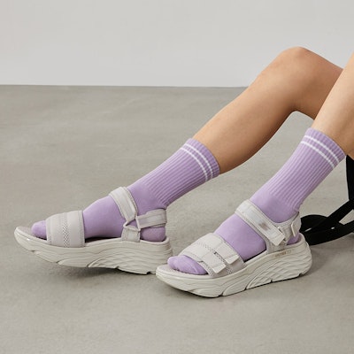 (W) 스케쳐스 맥스 쿠셔닝 샌들 크리미 '크림' (Skechers Max Cushioning Sandals Creamy 'Cream') 140424-NAT Sizing (W) 스케쳐스 맥스 쿠셔닝 샌들 크리미 '크림' (Skechers Max Cushioning Sandals Creamy 'Cream') 140424-NAT