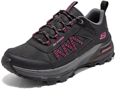 Skechers 防滑耐磨 減震 低筒 戶外機能鞋 女款 黑色 Shop Skechers 防滑耐磨 減震 低筒 戶外機能鞋 女款 黑色