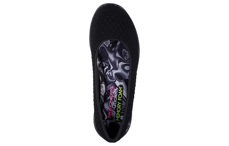Shop Skechers 女士 Microburst 一脚蹬运动休闲鞋 女款 黑色