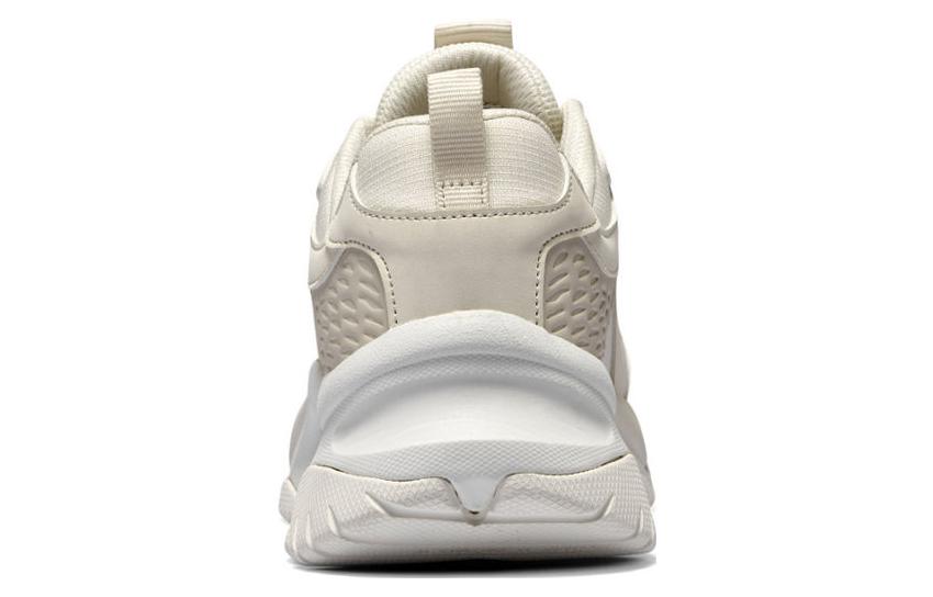 Shop (W) Zapatos Skechers Moonhiker 'Beige'. 177590-NAT