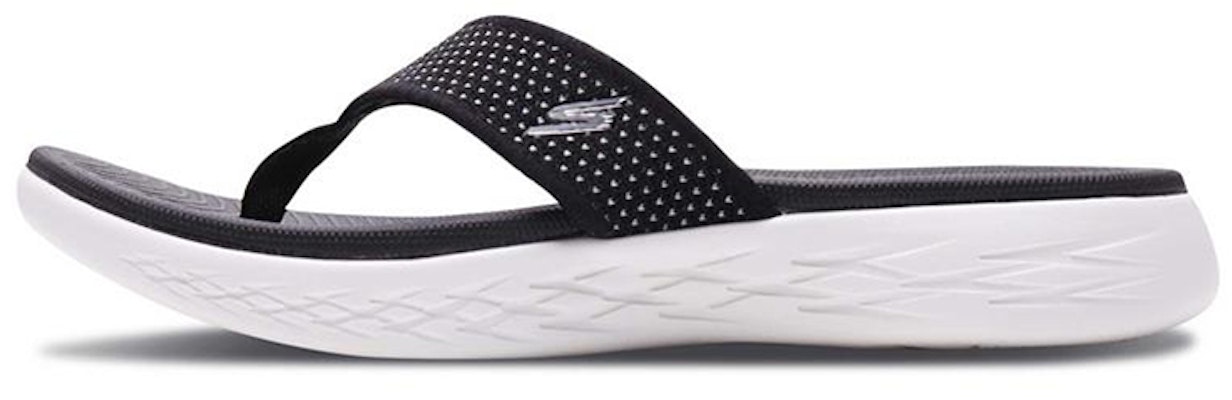 (W) Skechers On-The-Go 600 'Negro y Blanco' 15300-BKW Buy (W) Skechers On-The-Go 600 'Negro y Blanco' 15300-BKW