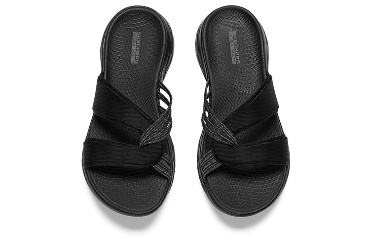 Shop Skechers On-The-Go 600 輕質軟底舒適運動拖鞋 女款 黑灰