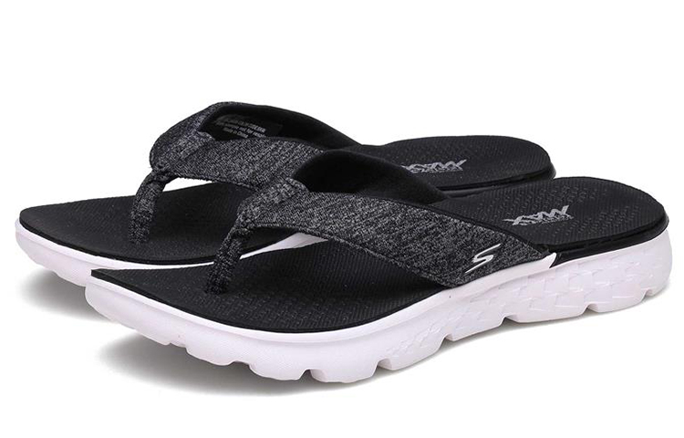 Shop (W) Skechers On The Go 400 'Negro Blanco' 14656-BKW