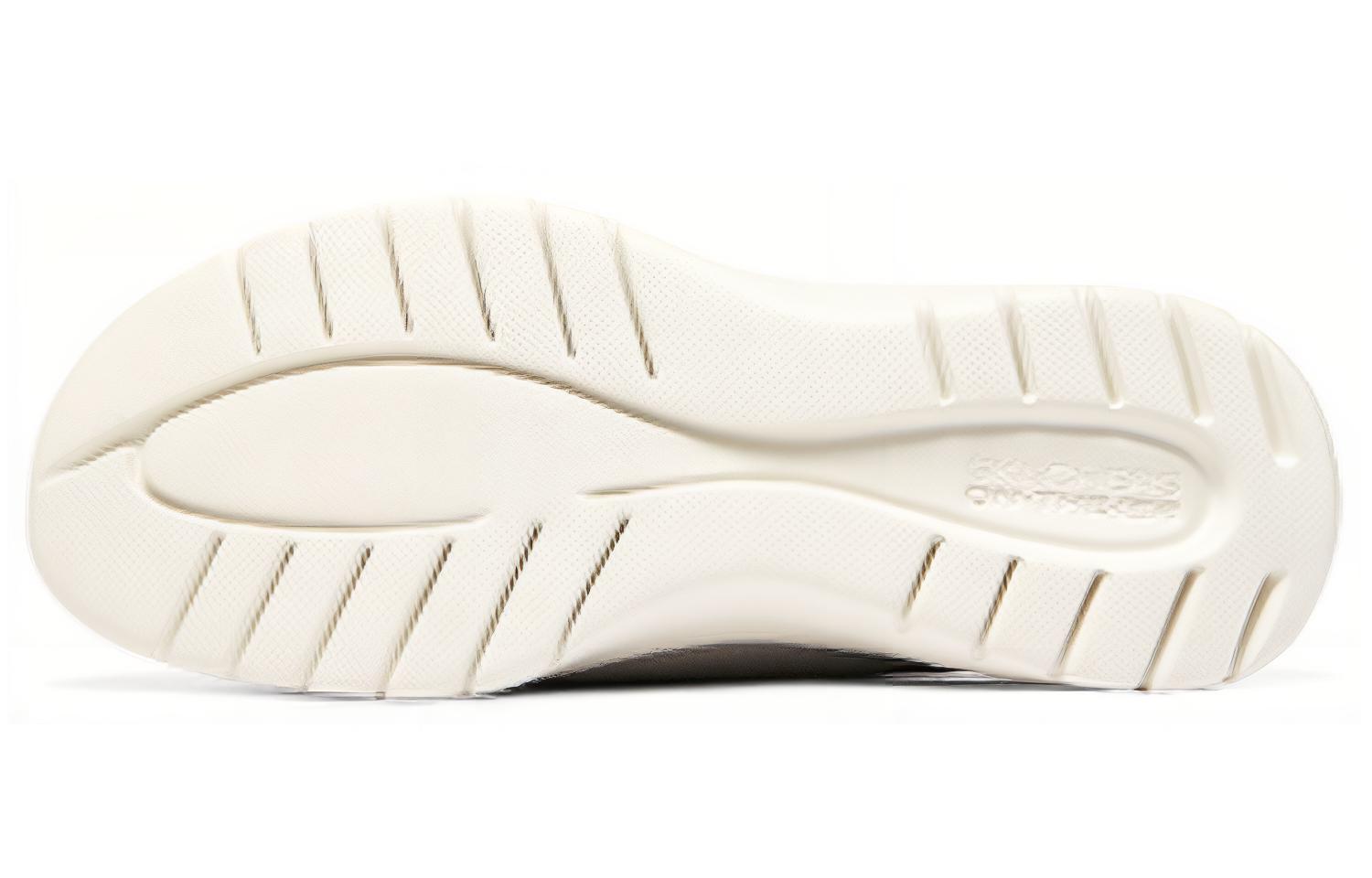 Shop Skechers On The Go 一腳蹬休閒鞋 女款 灰色