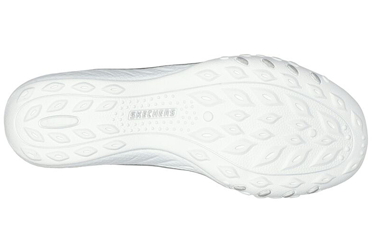 Shop Skechers 舒適隨性系列：轻松呼吸-簡單愉悅 女款鞋 白色