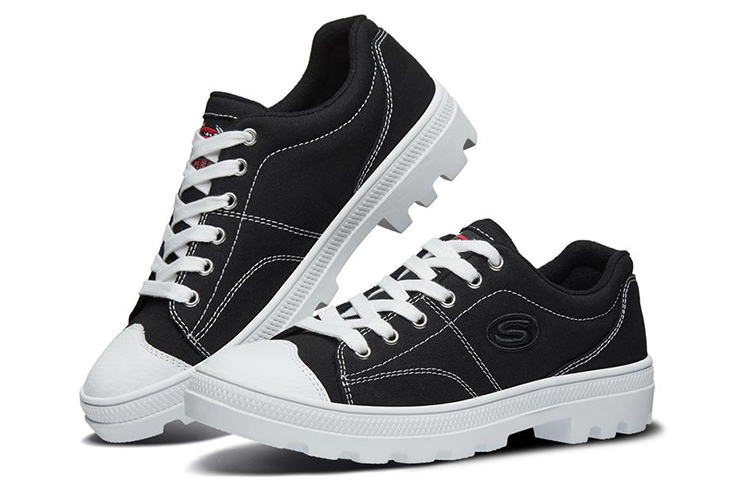 Shop (W) Skechers 路旅鞋 低帮黑色运动鞋 74370-BLK