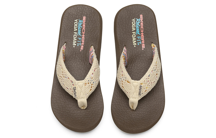 Shop Skechers 輕質休閒人字拖 女款 灰棕