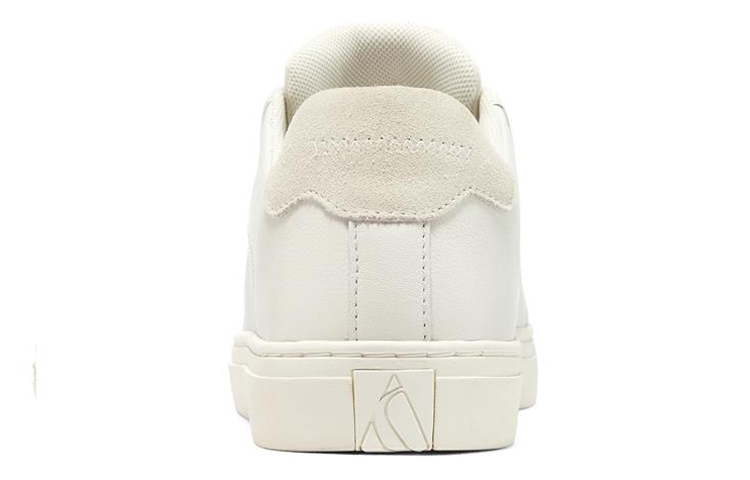 Shop (W) Skechers Side Street 'Kasual Serba Boleh Berpotongan Rendah Putih' 155576-WHT