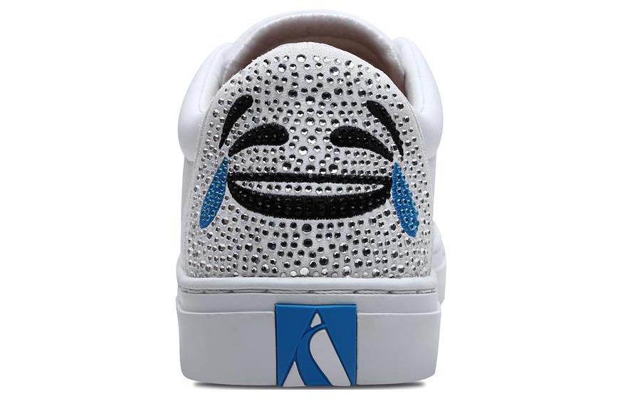 Shop Skechers Side Street 防滑耐磨輕便 低筒 板鞋 女款 白色