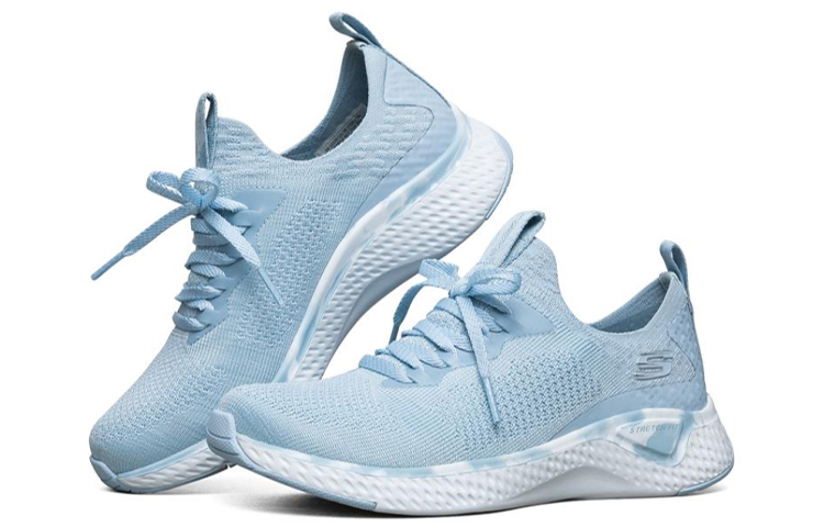 Lookbook (W) Skechers Solar Fuse Sneaker Blau/Weiß 13330-LTBL