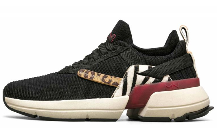 (W) Skechers Split Running Shoes Black/White/Red