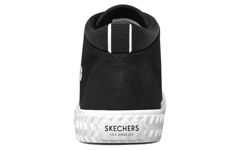 Shop (W) Skechers Street Trax ''Noir'' 155381-BLK