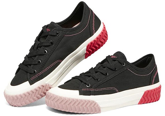 (W) Skechers Street Trax Hi 'Hitam' 177041-BLK Lookbook (W) Skechers Street Trax Hi 'Hitam' 177041-BLK