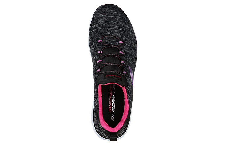 Shop Skechers 女士 Summits Quick Getaway 低筒運動鞋 女款 黑白色