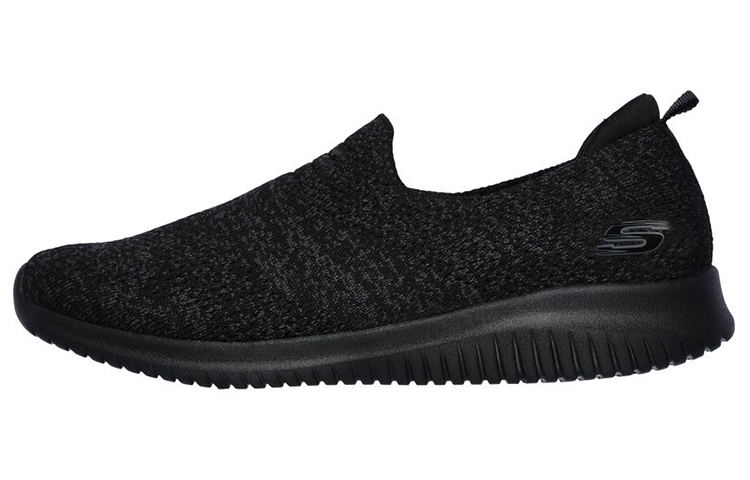 (W) Skechers Ultra Flex 'CMFT Low Top Casual Black'