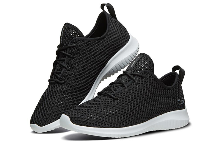 Lookbook (W) Skechers Ultra Flex Sepatu Lari Low-Top Hitam 66666183-BLK