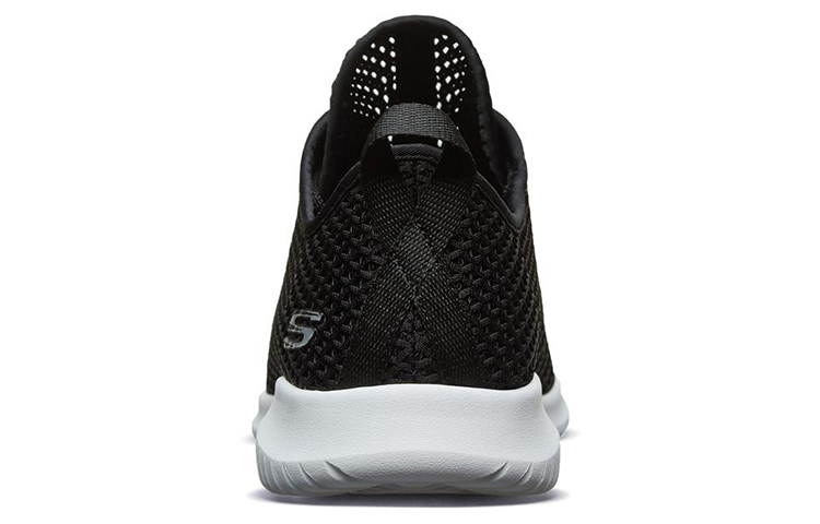 Shop (W) Skechers Ultra Flex Sepatu Lari Low-Top Hitam 66666183-BLK