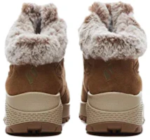 Shop Skechers Uno Rugged 絨面 短筒 雪地靴 女款 栗色