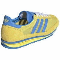 (W) Sporty & Rich x adidas SL72 OG 'Sweden Alternate' Sepatu Sneakers JH6702 Lookbook (W) Sporty & Rich x adidas SL72 OG 'Sweden Alternate' Sepatu Sneakers JH6702