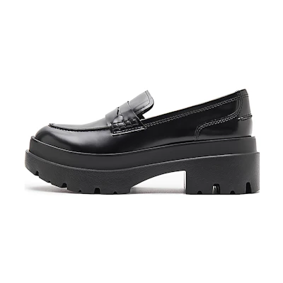 (W) Staccato 2023 'Pioneer Musician British Style Chunky Loafer Black'