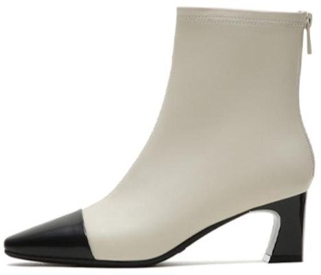 (W) But Staccato 'Simplified Elegance' untuk Buku Lali. F0601DD2 Buy (W) But Staccato 'Simplified Elegance' untuk Buku Lali. F0601DD2