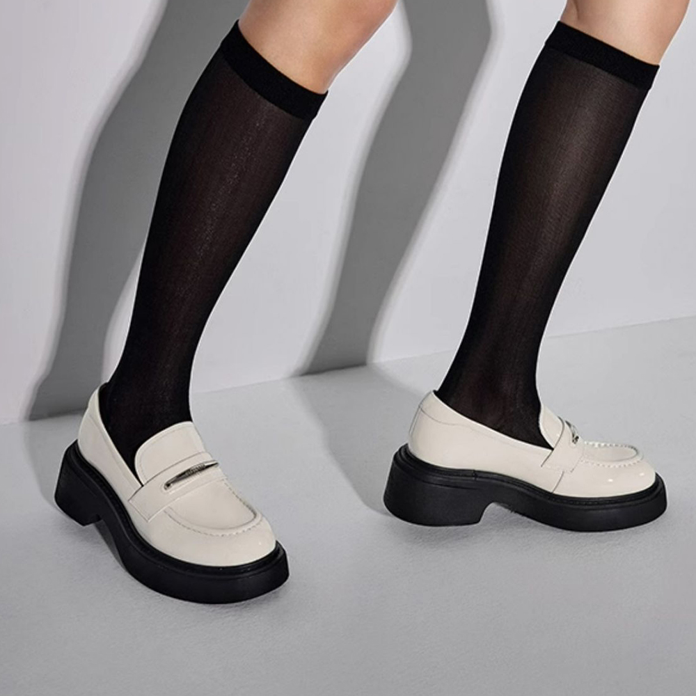 Details for (W) Staccato 2023秋季“奶油色及多功能黑” T0051CA3