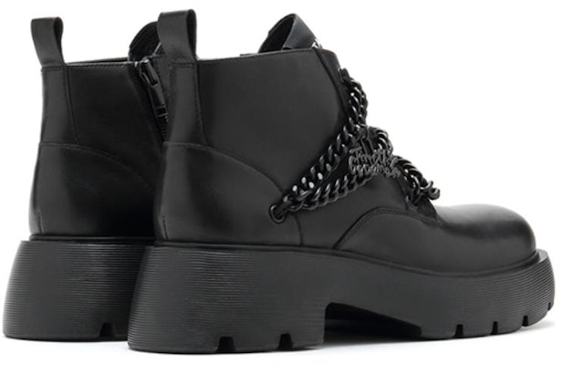 (W) 思加图户外休闲黑色皮革短靴 EBV09CD1 Lookbook (W) 思加图户外休闲黑色皮革短靴 EBV09CD1